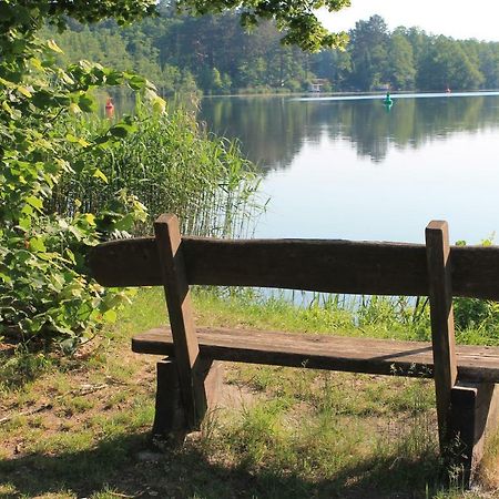 Ferienappartement Am See II Im Biospharenreservat Schorfheide Exteriör bild