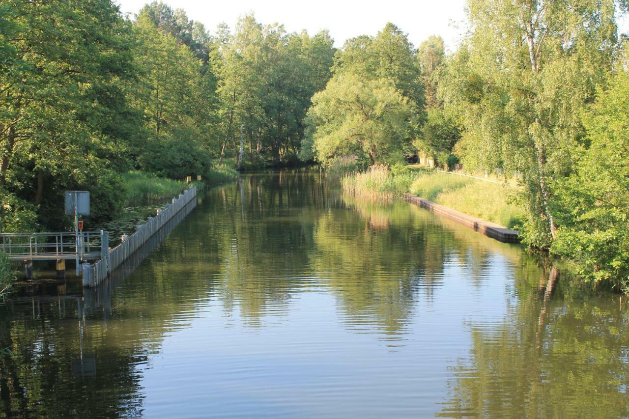 Ferienappartement Am See II Im Biospharenreservat Schorfheide Exteriör bild